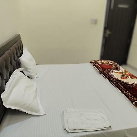 Hotel Dev International Khalilabad Екстер'єр фото