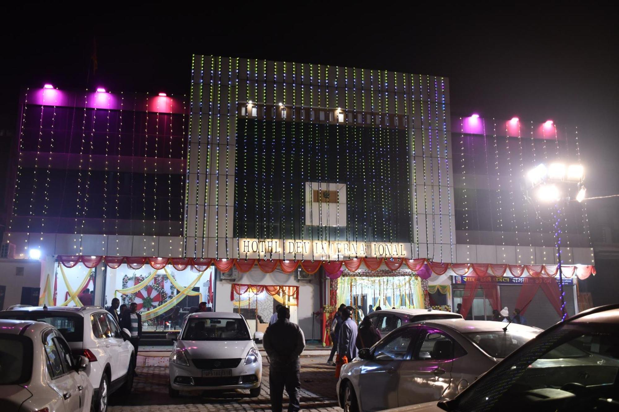 Hotel Dev International Khalilabad Екстер'єр фото
